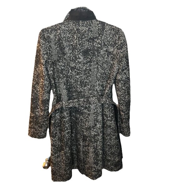 Women’s Tahari Vintage Peacoat Black And White Polyester /wool Size XS 90s Y2K - Picture 3 of 3